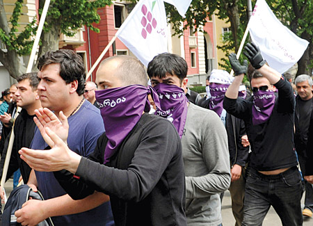 Người dân Tbilisi biểu tình ngày 23-5.